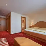 Après Post Hotel 4*