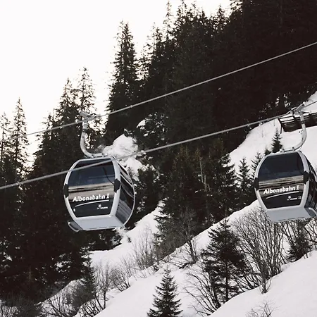 Apres Post シュトゥーベン・アム・アールベルク