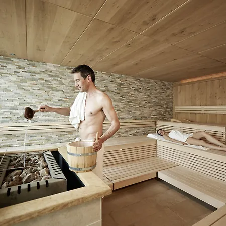 Apres Post シュトゥーベン・アム・アールベルク